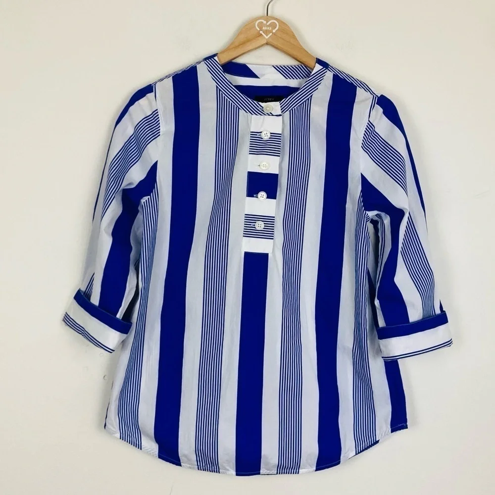 J. Crew classic blue and white striped button front long sleeve top. Size XXS